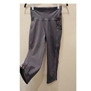 Lululemon Cropped Gray Leggings Size 6